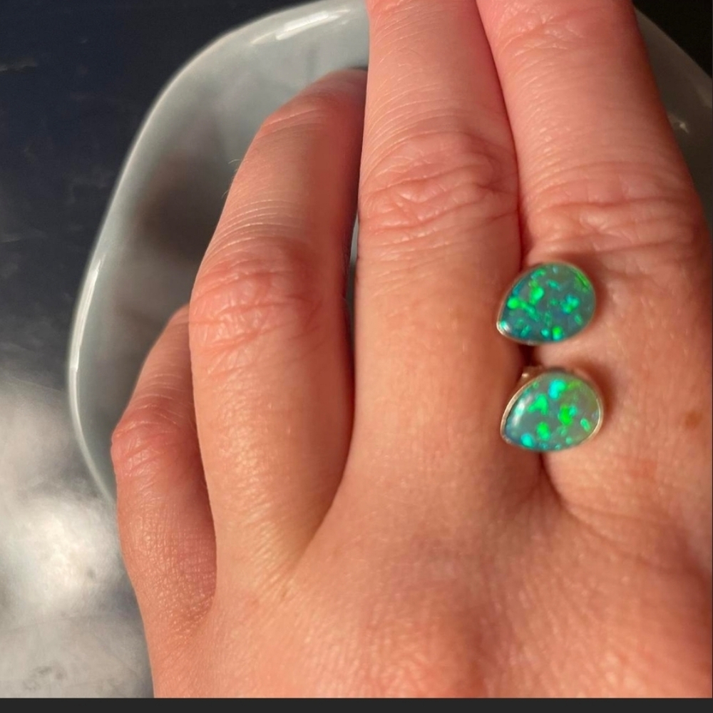 Sterling Silver Green Opal Teardrop Earings